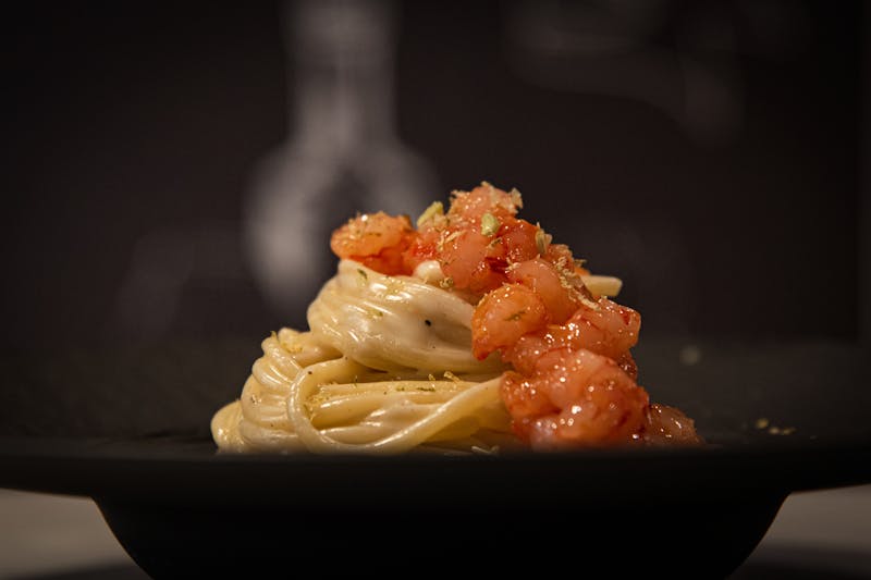 Spaghetti Cacio e Pepe with black pepper and pecorino